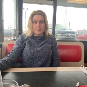 Meet your Posher, Abigail